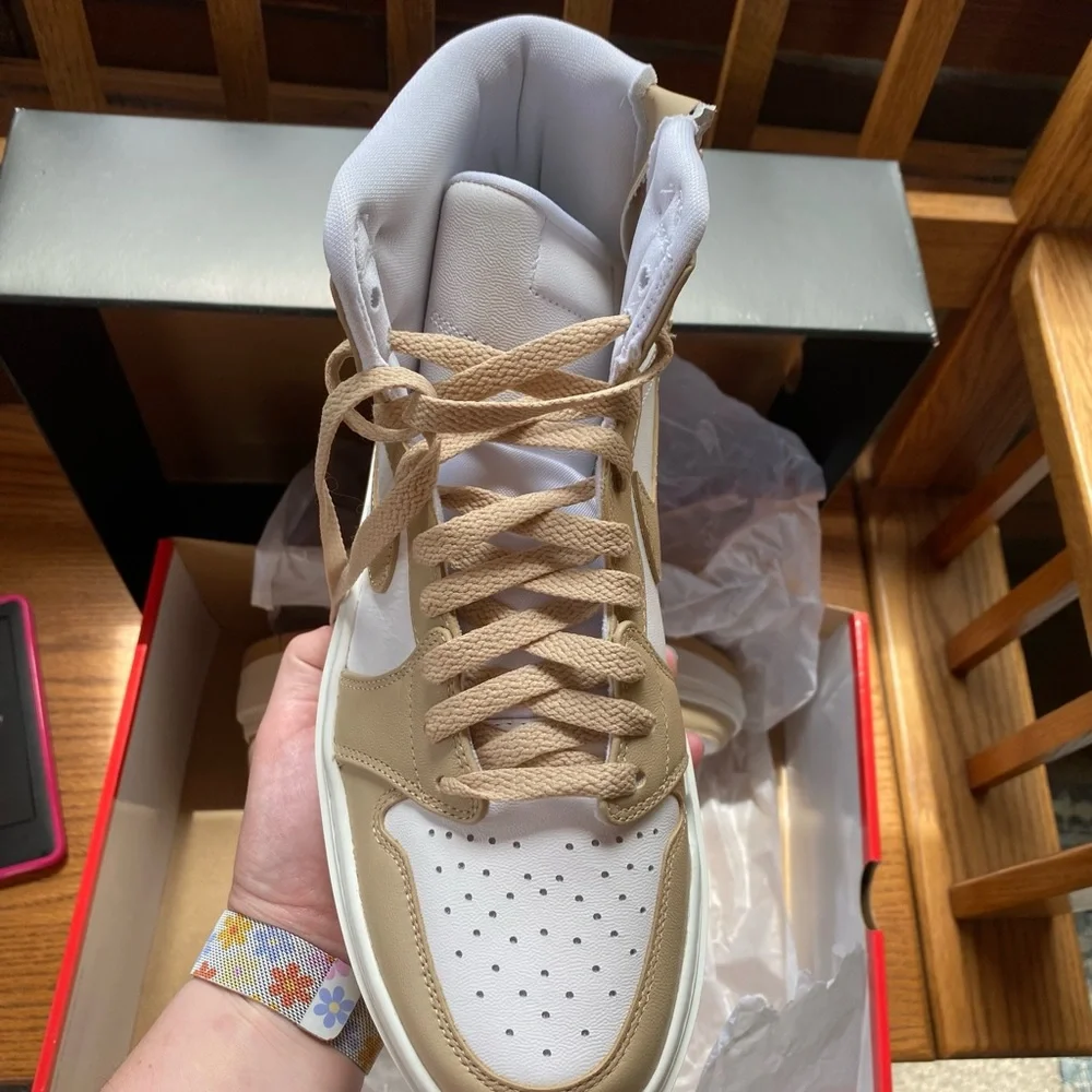 NEW, Never Worn - Air Jordan 1 Elevate High, Women’s Size 9 - Picture 4 of 5